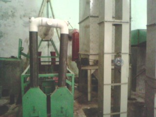 Automatic daal mill