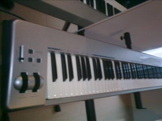 M-Audio Keystation 88-Key Semi-Weighted USB MIDI Controller