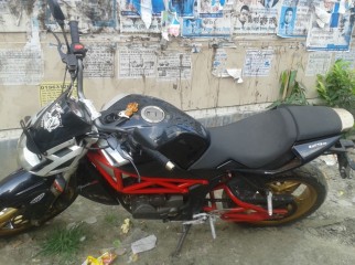 Megelli 125s use 8500km only showroom condition