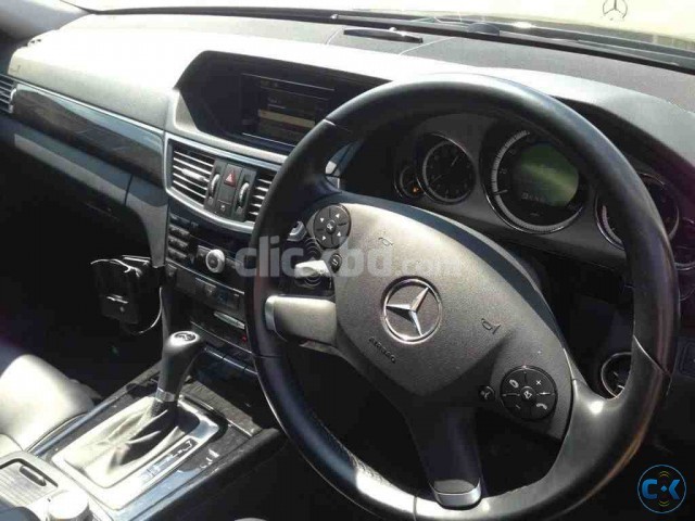 Mercedes Benz E220 D 2011...Diesel 1800 cc fuly loaded Eur large image 0