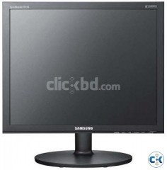 Urgent Samsung 17 LCD Square Monitor. Contact 01685268464