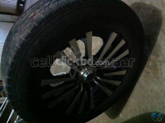 4 nut far bolt Alloy with 2 brand new Tires