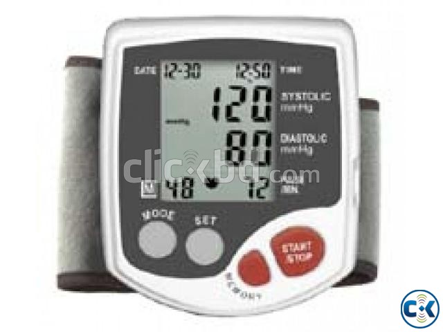 digital blood pressure machine large image 0