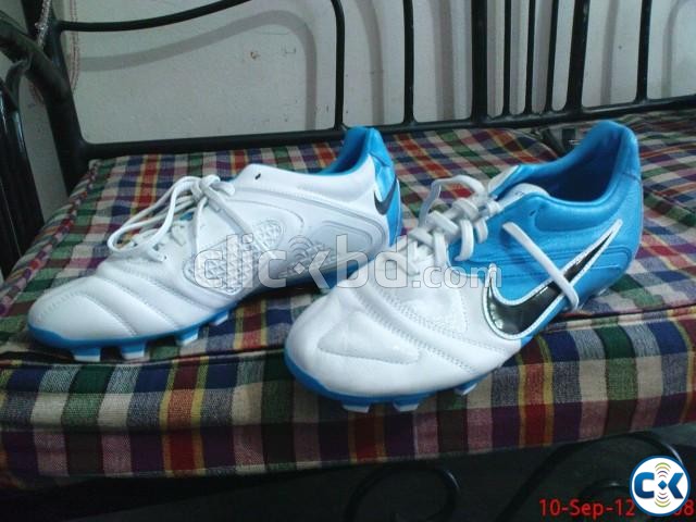 Nike CTR360 Libretto boot large image 0