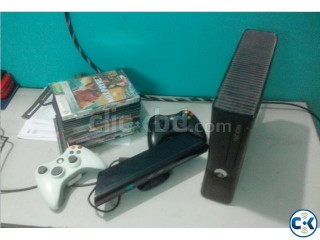XBOX 360 SLIM 4 GB KINECT PERFECT CONDITION MANY GAMES