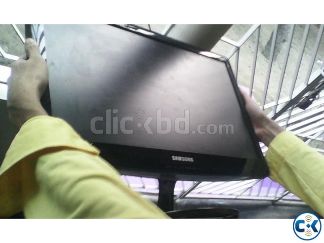 Samsung SyncMaster B2230 21.5 inch monitor LCD large image 0