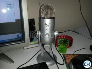 USB Microphone Blue Yeti Brand New or Recorder