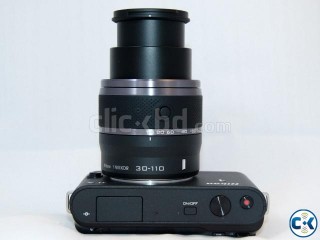 Nikon 1j1 Mirrorless DSLR 10-30 30-110Lens