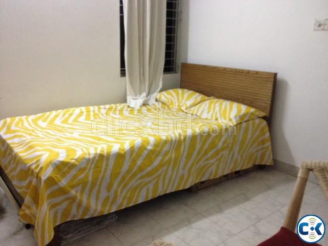 Semi Double 4 X7 Bed with mattress n toshok large image 0
