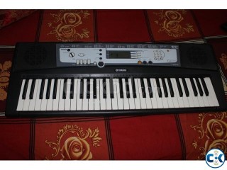 Yamaha PSR E-213 61 Keys Keyboard for Sale