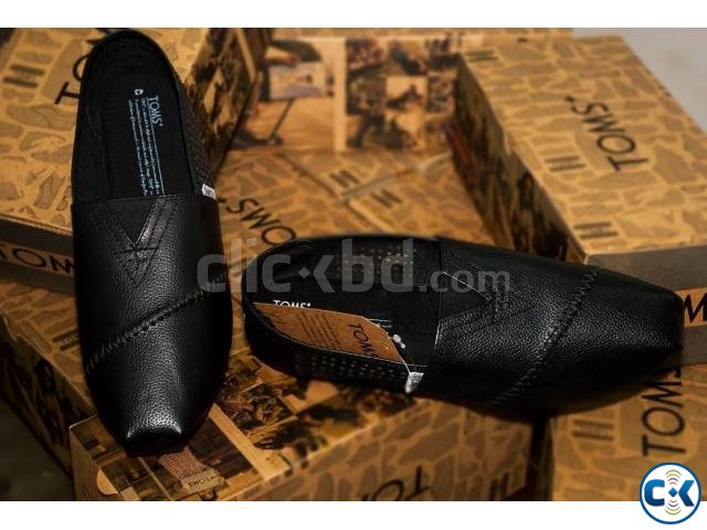 TOMS Men s Perforated Leather large image 0
