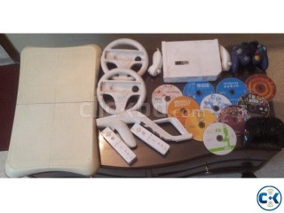 Modded Wii With 12 Games And Lots Of Accesories