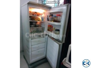 Kelon fridge for sale