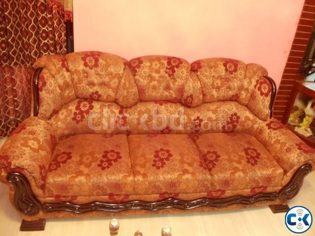 3 years used 5 seated wooden sofa set large image 0