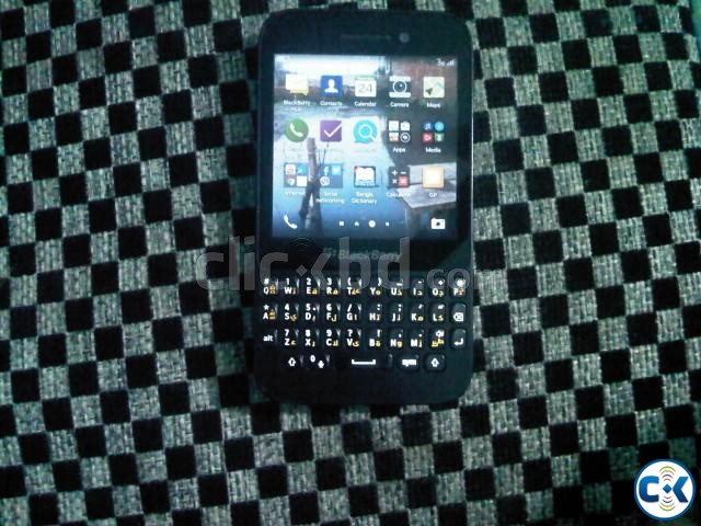 blackberry q5 large image 0