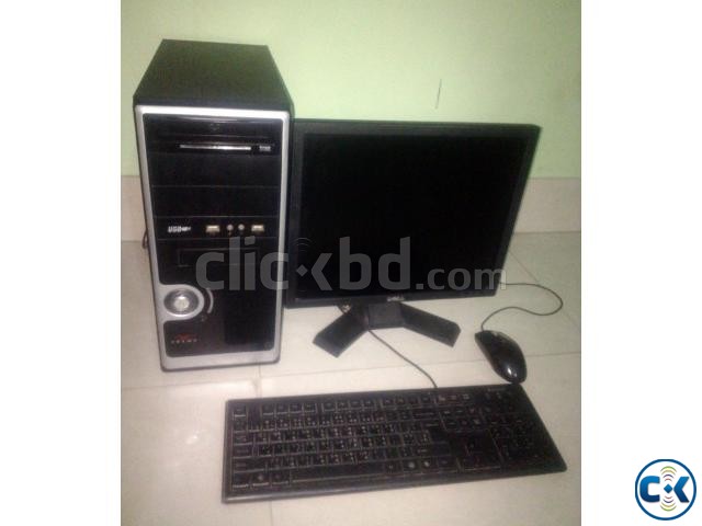 Pentium 4 pc with LCD monitor large image 0