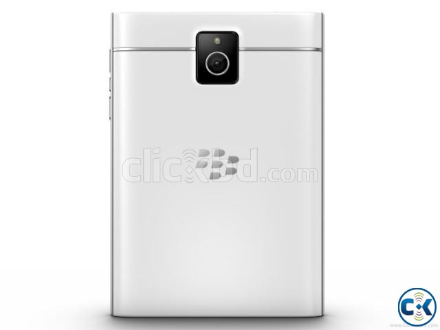 Blackberry Passport 32GB 3GB RAM BRAND NEW INTACT large image 0