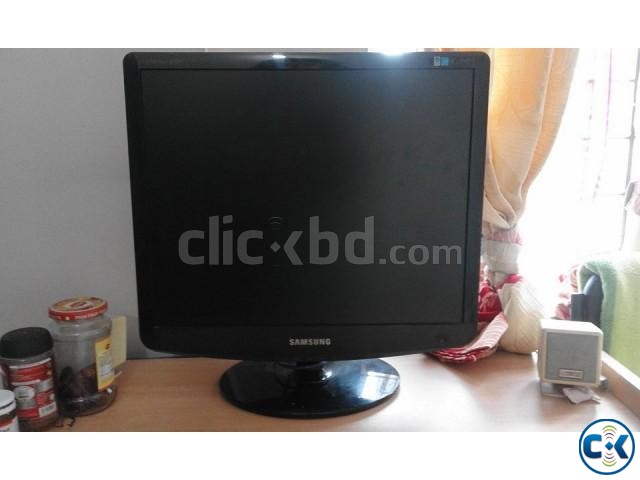 Samsung 19 Inch Square LCD Monitor large image 0