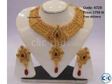 Gold plated set with matching beautiful Earrings
