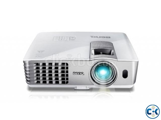 BenQ BX0520 projector HD 3D large image 0