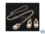 mitation Pearl Crystal Necklace