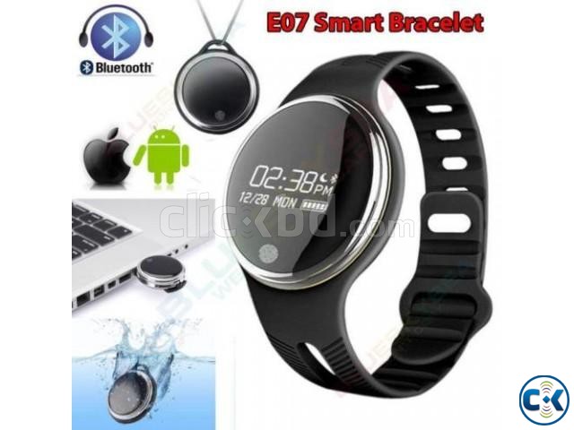E07 Smart Band Waterproof Bluetooth Fitness Tracker intact large image 0