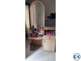 Dressing table in excellent condition