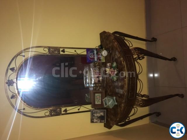 Marble top iron stand decor mirror. large image 0