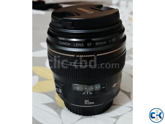 Canon EF 85mm f 1.8 - DSLR Lens Superb Condition For Sale large image 0
