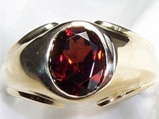 Garnet stone ring from Global Sky Shop