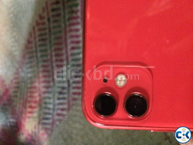 iPhone 11 64 gb red colour large image 2
