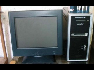2.2 Dual Core Desktop With 15 Monitor Low Price