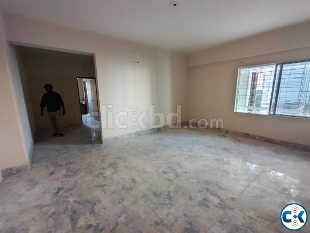 1537 sft brand new flat at Sidheswari lowest price. | ClickBD large image 2