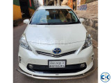 Banker Driven Going Abroad Toyota Prius Alpha 7 Seater 2014