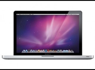 Apple MacBook Pro 17. Quad-Core i7 2.2GHz 4GB 750G