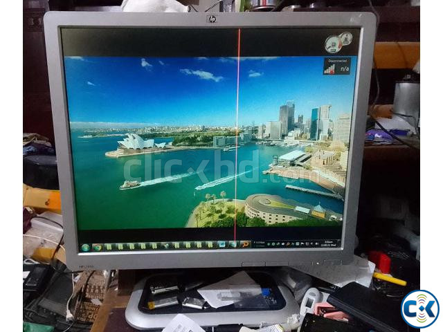 HP 19 LCD Monitor square Good picture quality  large image 1