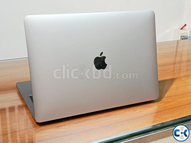 Used MacBook pro 15 Quad Core i7 A1398 Mid 2015 16GB 256GB large image 1
