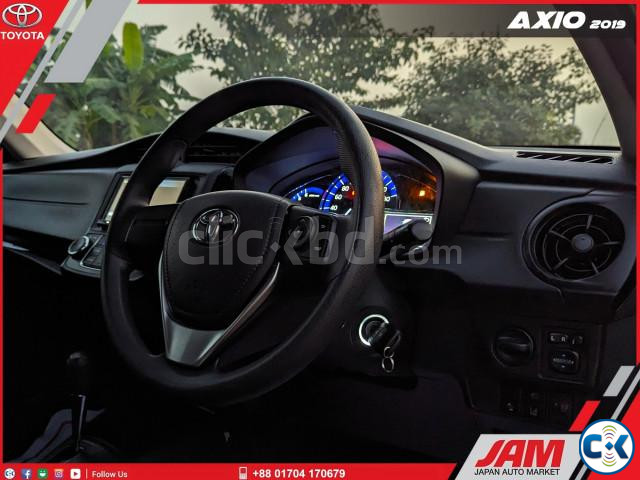 Toyota Corolla Axio X package 2019 large image 2
