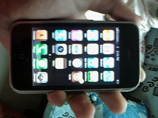 Iphone 3g 8gb for sale with charger and headphone