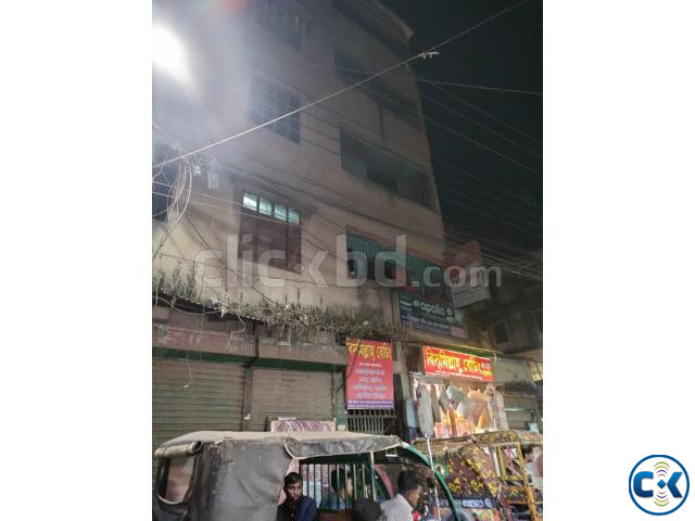 5 storied old building at Makidi Bazar Mirpur. large image 1