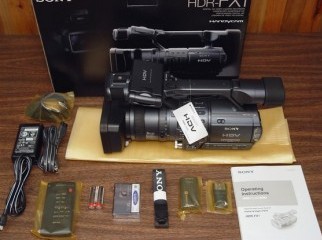 Sony HDR-FX1 Camcorder...........1100usd