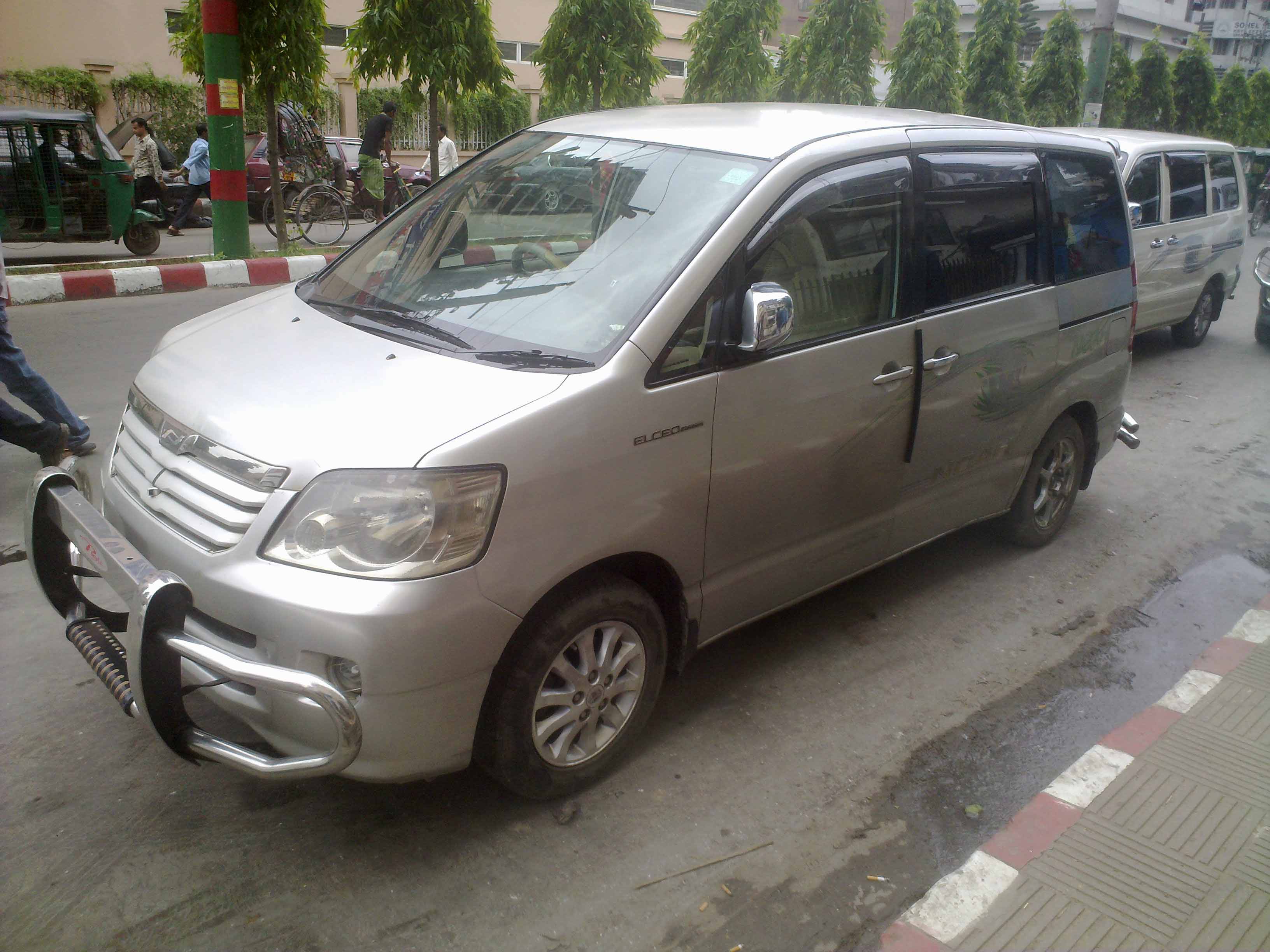 TOYOTA X-NOAH 2004 ELCEO EDITION large image 0