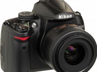 Nikon D5000 Digital SLR Camera with18-55 lens
