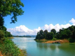 Tourist guide for Sylhet and Cox s Bazar
