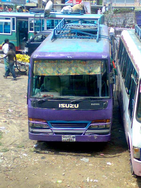 Isuzu NPR 40 seater bus large image 0
