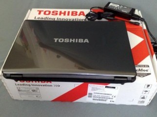 Toshiba Qosmio X775-3DV80 - Core i7 2.2 GHz - 8 GB Ram