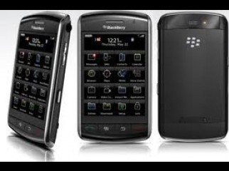black berry storm 9500 with all accesorries