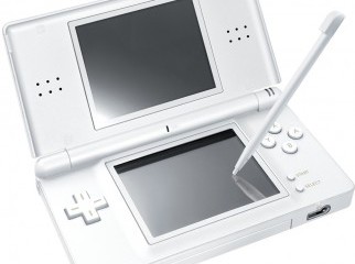 Selling Nintendo DS Lite white colour 