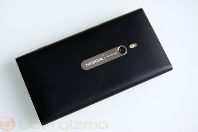 Nokia LUMIA 800 16gb BLACK Brand New with all acc large image 1
