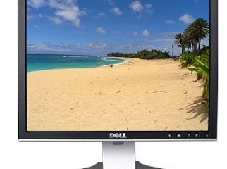 17 Dell 1708FPt DVI Blu-ray LCD Monitor w USB Hub HDCP B